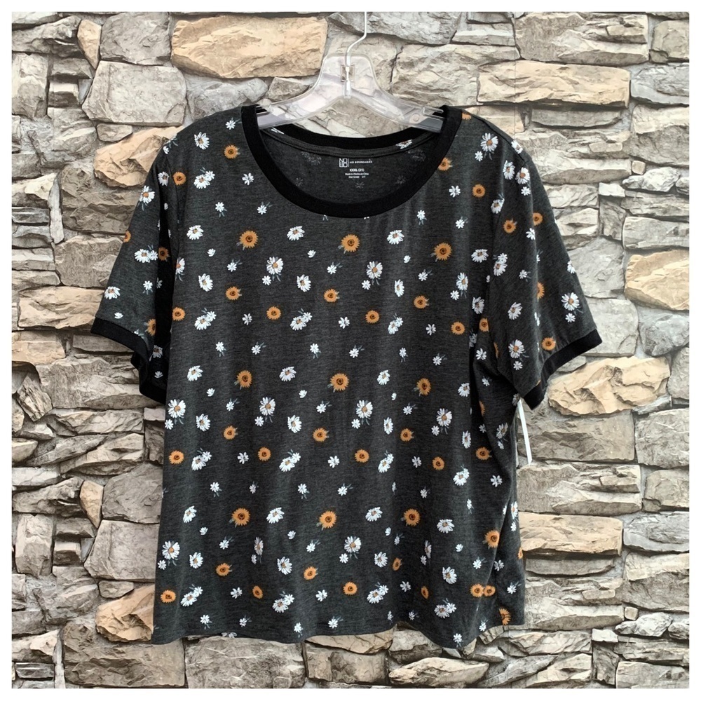 #36 No Boundaries Y2K Style Daisies Print Short Sleeve Ringer Top Shirt XXXL